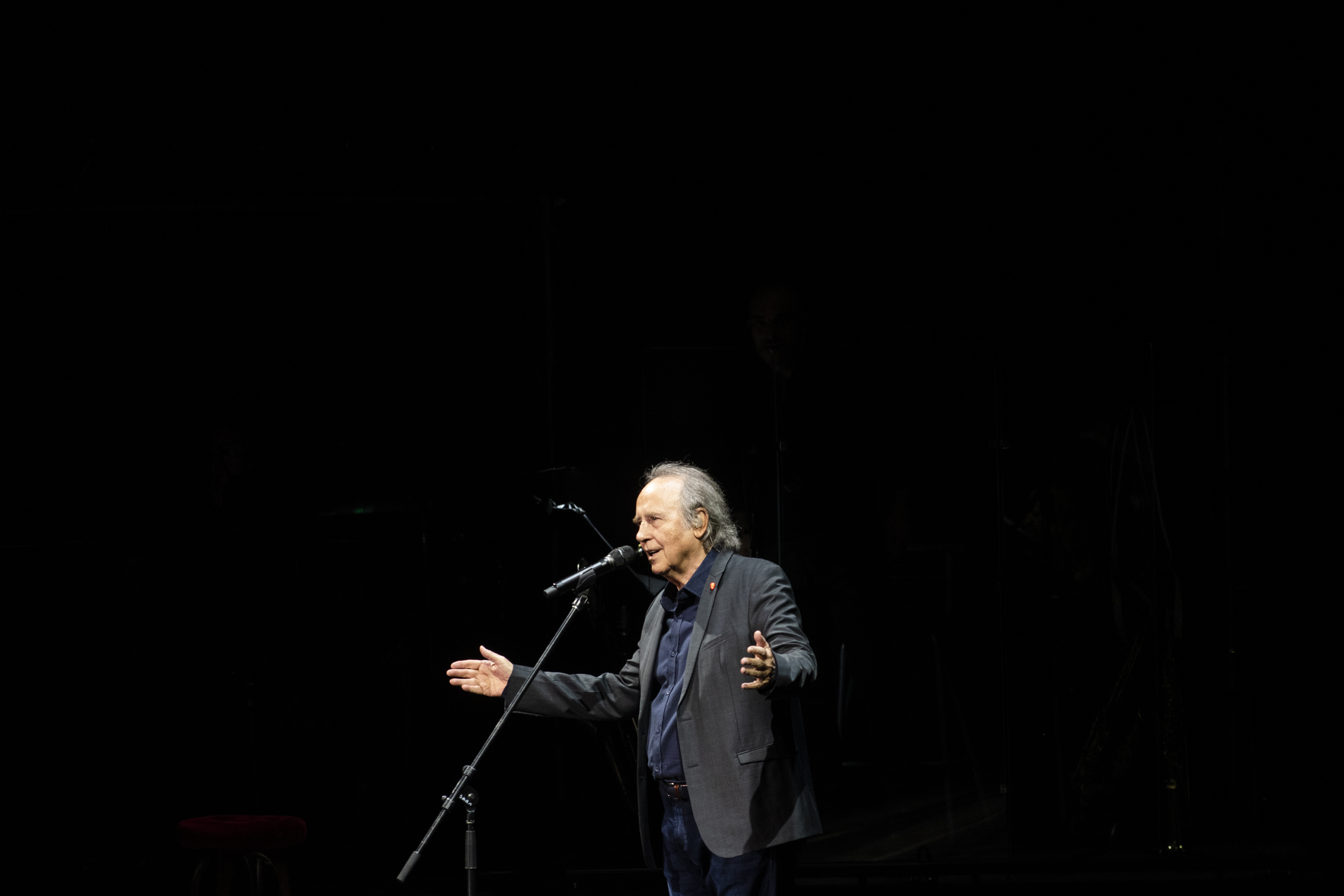Serrat, una vida en el escenario