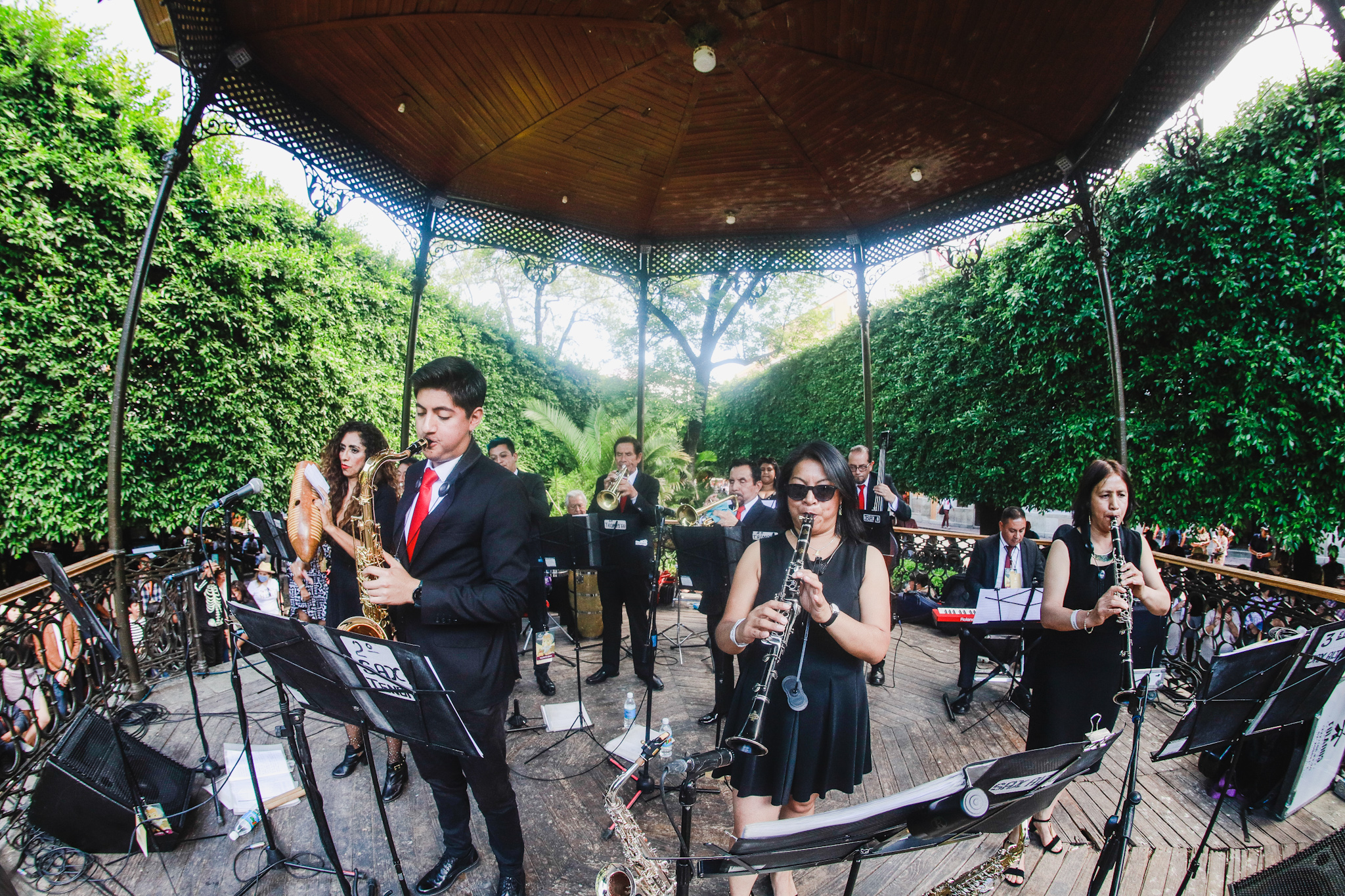 Expresiones culturales de Grecia, Irán y México se mostraron en los escenarios del FIC